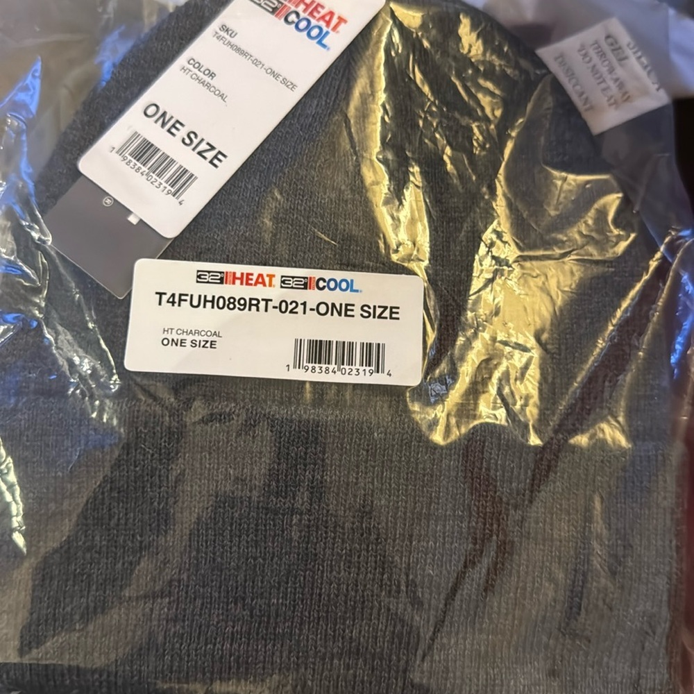 New RIB KNIT‎ BEANIE